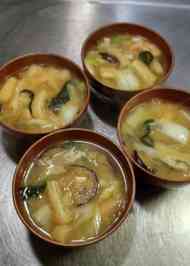 みんなが作ってる 揚げナス みそ汁のレシピ クックパッド 簡単おいしいみんなのレシピが360万品