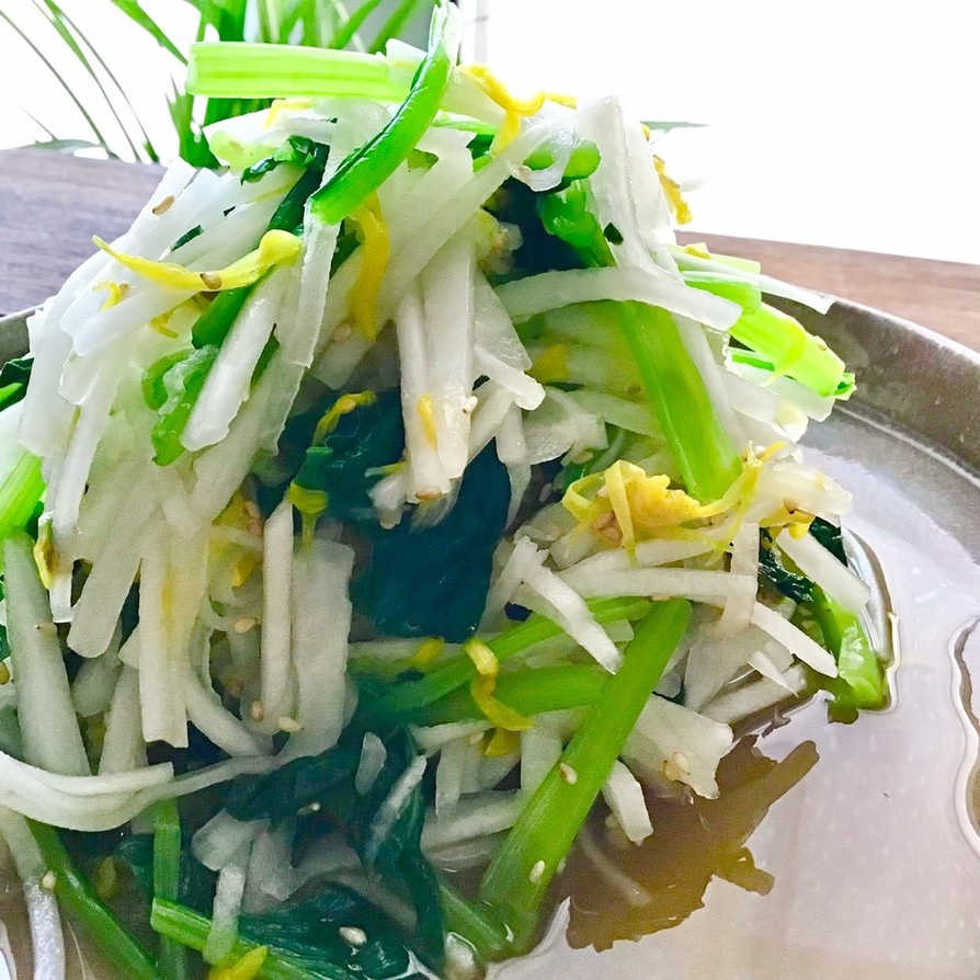 大根　小松菜　食用菊のサラダの画像