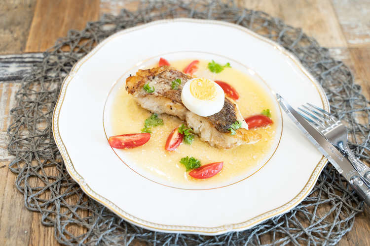 お月見鯛のポワレレモンクリームソースかけ レシピ 作り方 By おうちで簡単レシピ クックパッド 簡単おいしいみんなのレシピが376万品