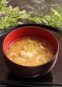 簡単！舞茸のゆず七味味噌汁　生姜風味