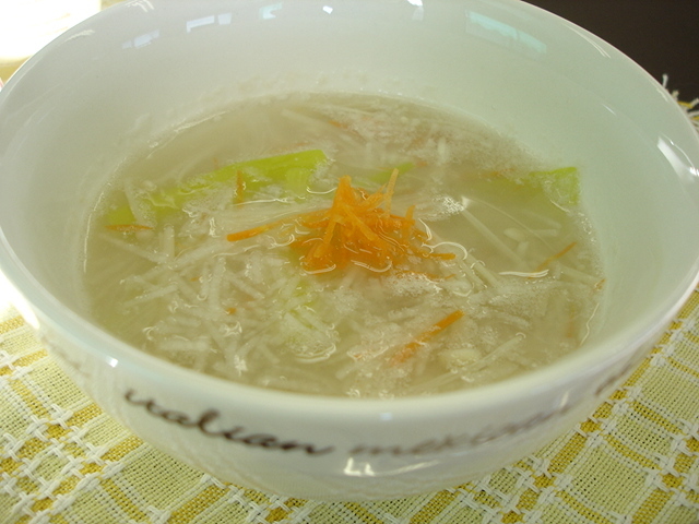長いもと長ねぎとえのき茸の簡単スープの画像