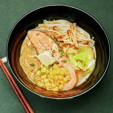 秋鮭のチャンチャン焼き風味噌ラーメンの写真