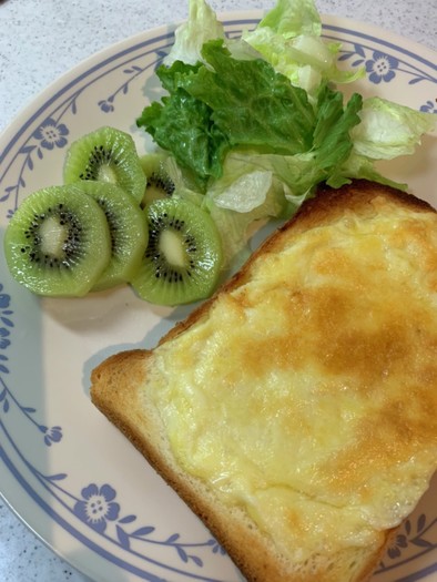 チーズトースト　朝食　昼食　簡単　の写真