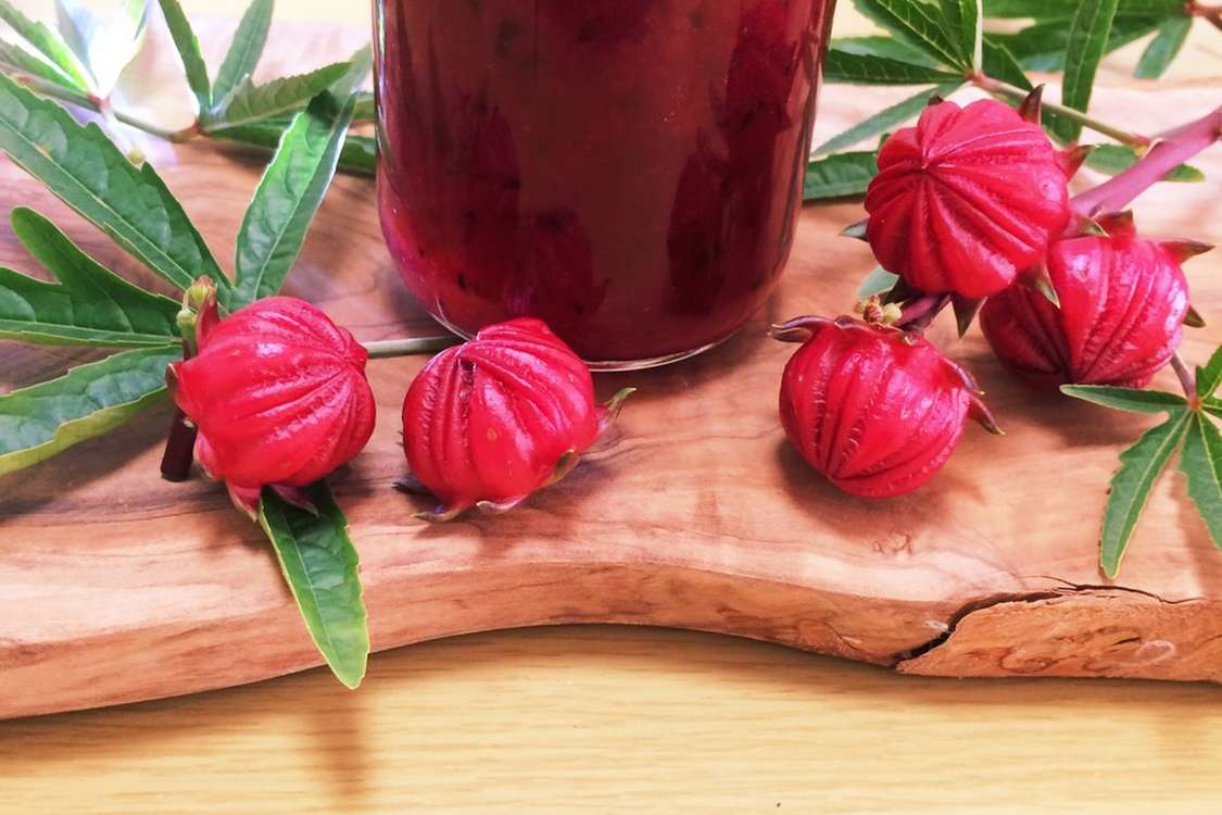 ローゼルジャムを作りました レシピ 作り方 By みりみりん クックパッド 簡単おいしいみんなのレシピが379万品