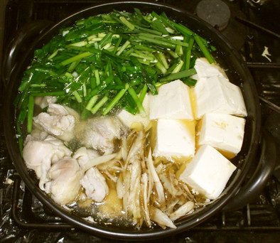 にら鶏鍋♪簡単鍋スープの作り方の写真