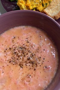 1分で出来る冷製トマトミルクスープ