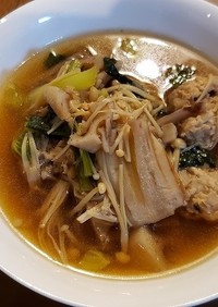 レンコン団子と小松菜の中華風スープ