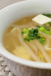 豆腐ともやしの中華風スープ