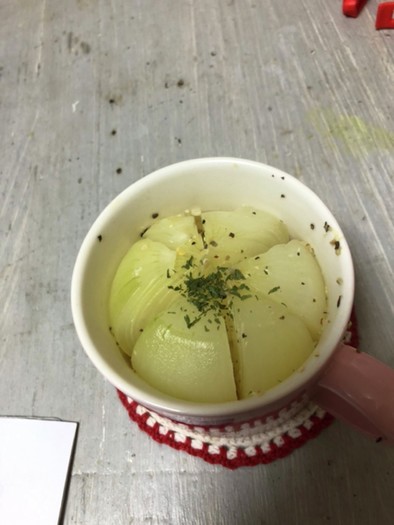 玉ねぎ丸ごとオニオンスープの写真