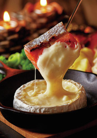 鮭西京漬けのカマンベールチーズフォンデュ
