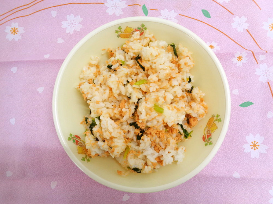 さけと小松菜のまぜごはん@倉敷市学校給食の画像