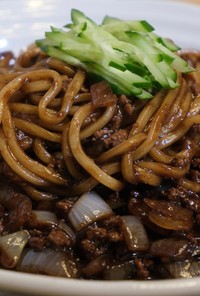 ジャージャー麺  | 新大久保 人気料理