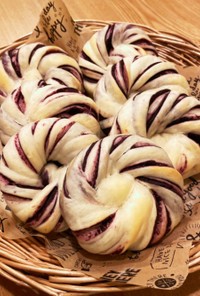 紫芋のねじりパン