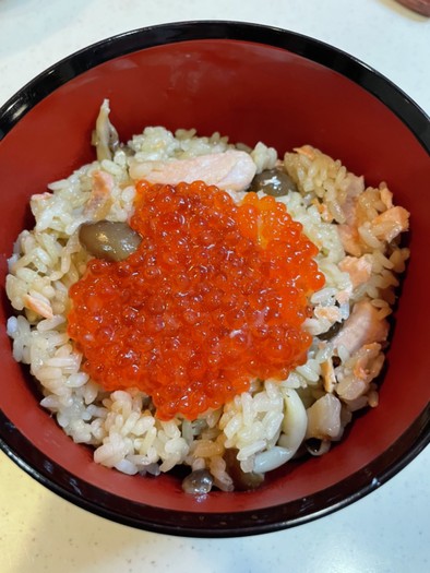 NHKあさイチの秋鮭とキノコのおこわの写真