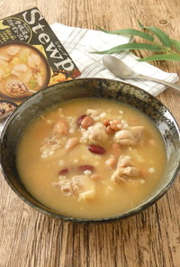 鶏肉ともち麦の参鶏湯風スープ