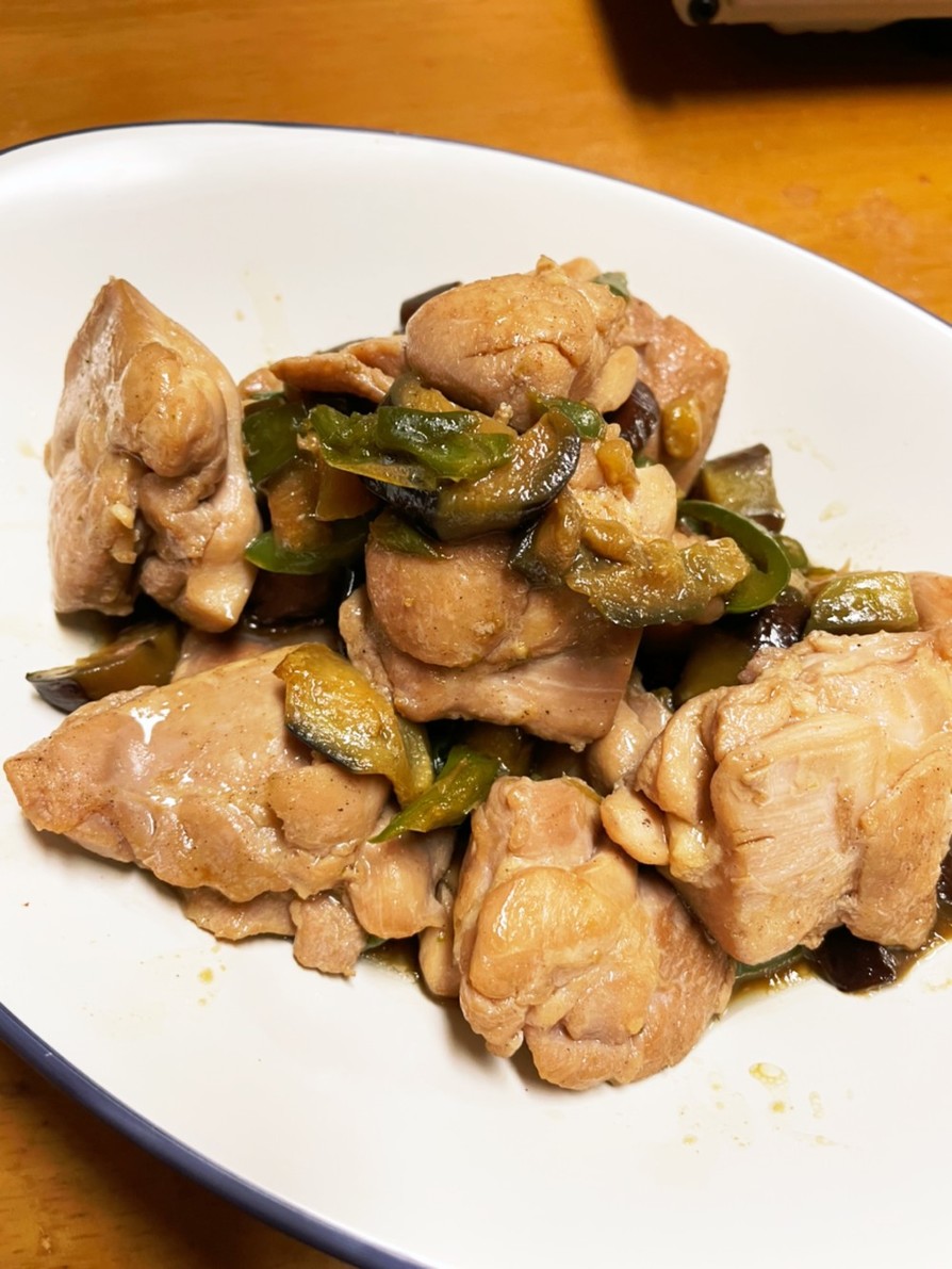 鶏とナスとシシトウ炒め煮の画像