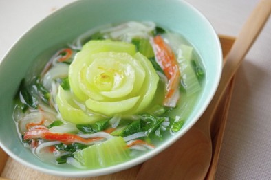 チンゲン菜の食べるスープの写真