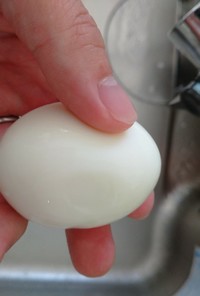 ゆで卵の殻剥き