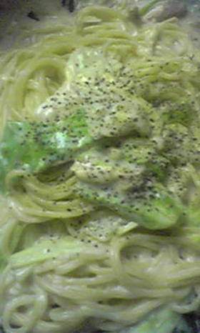 ツナとキャベツのチーズクリームパスタ