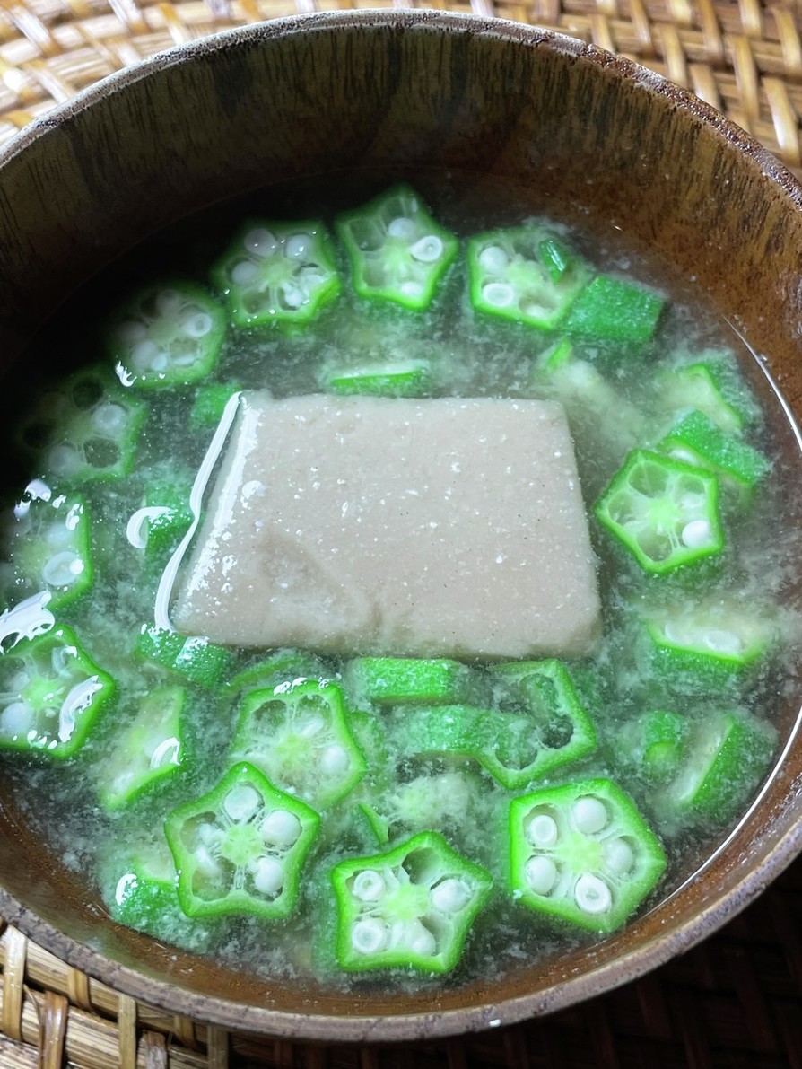 胡麻豆腐の味噌汁の画像