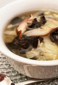 白菜とキクラゲのスープ