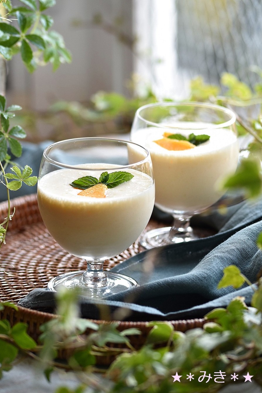 トロピカルマンゴーブルーベリーラッシーのレシピ