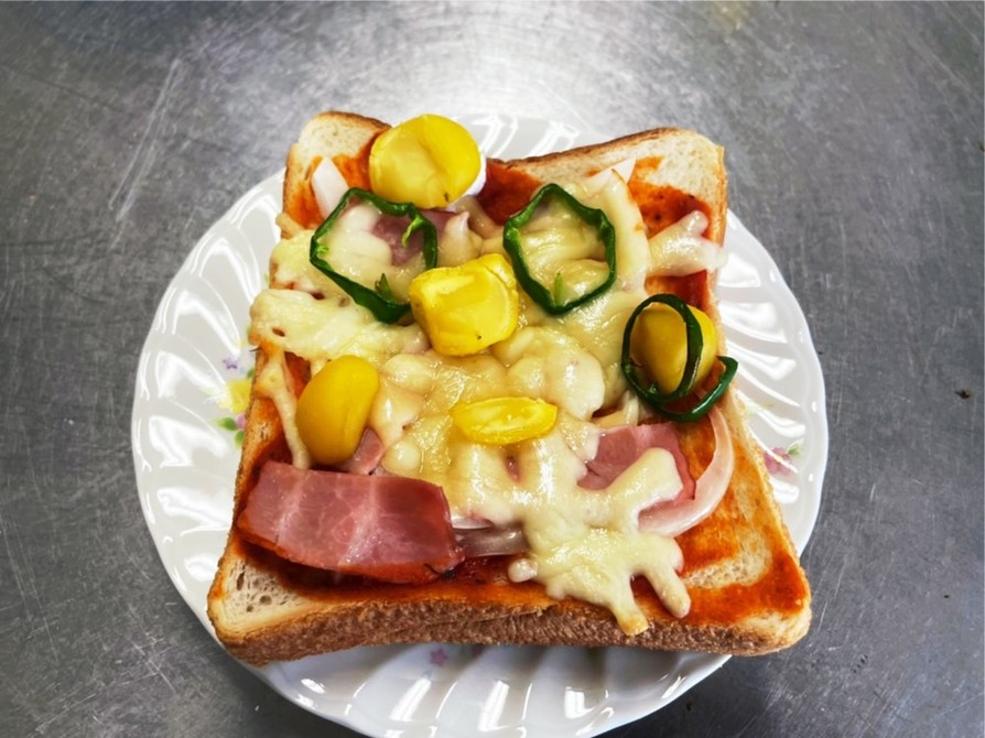 丹波栗の食パンピザの画像