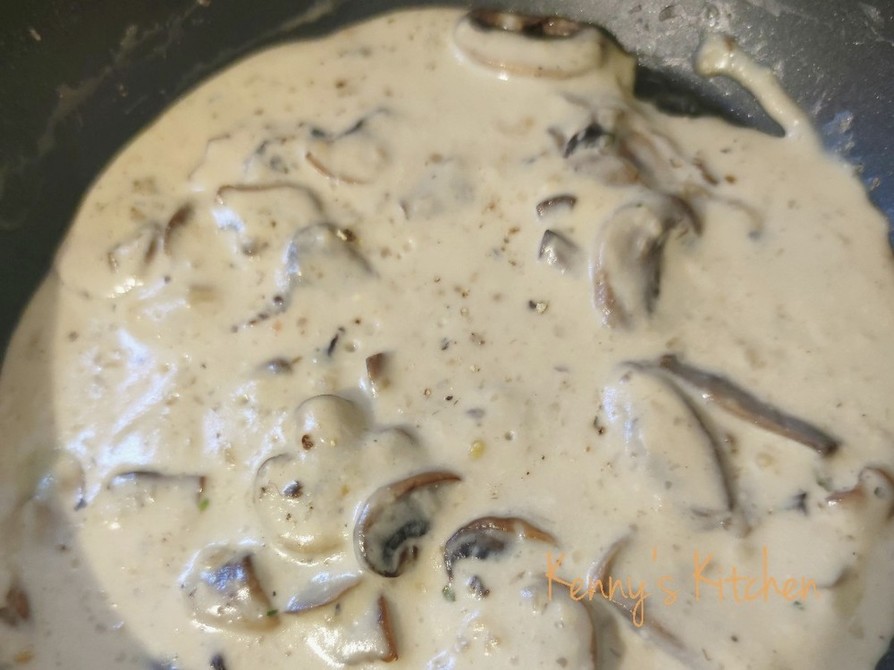 簡単！！マッシュルームクリームソース by KENNYsan 【クックパッド】 簡単おいしいみんなのレシピが396万品