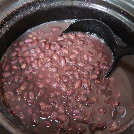 土鍋で煮るだけ❣栄養豊富な簡単煮小豆