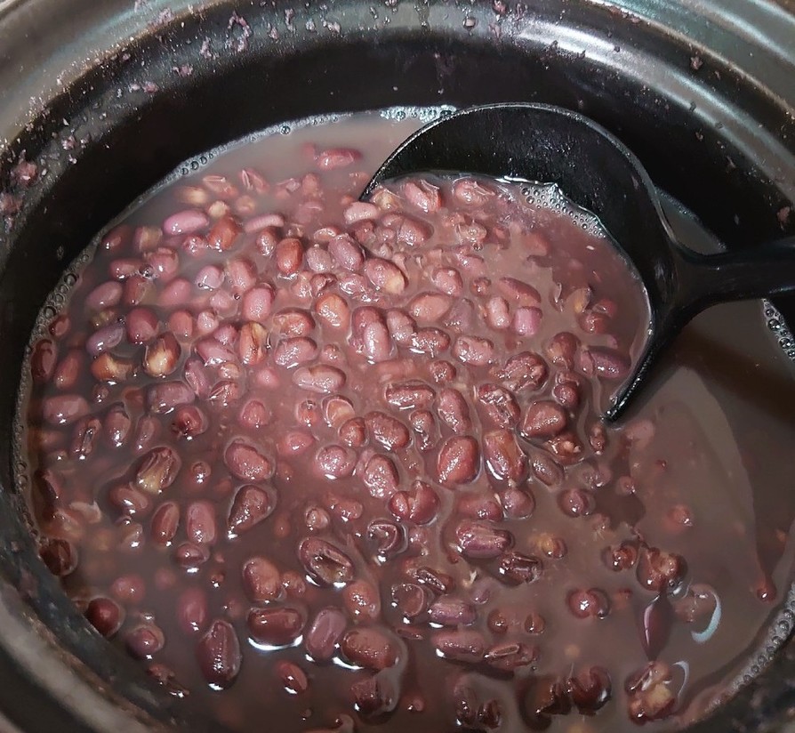 土鍋で煮るだけ❣栄養豊富な簡単煮小豆の画像