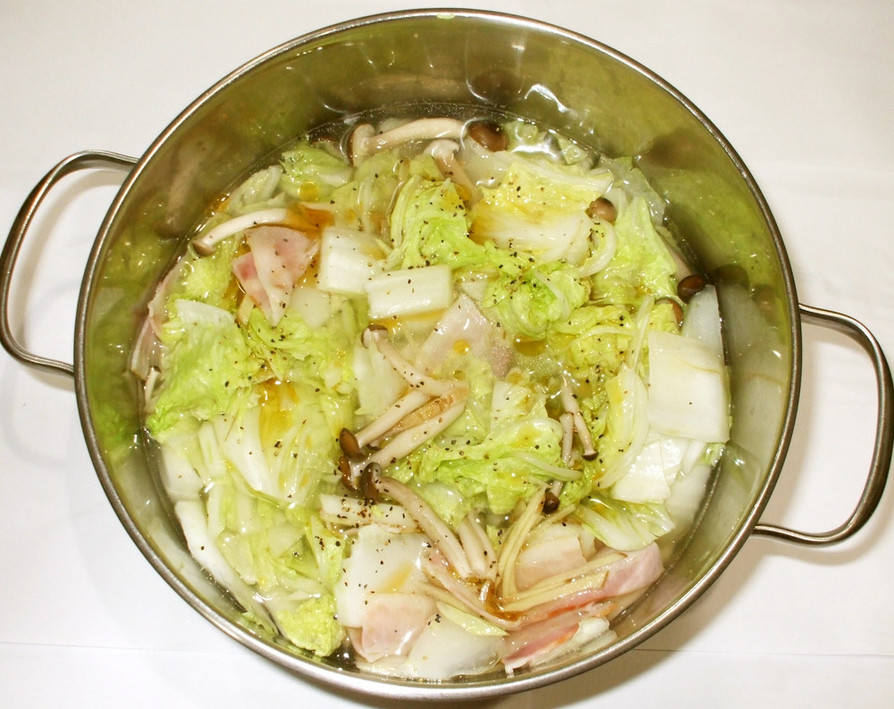 白菜ベーコンスープ♪体の潤いUP簡単薬膳の画像