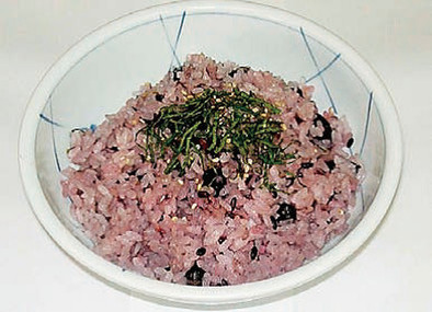 黒豆・黒米入りご飯の写真