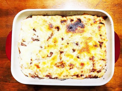 コンビーフとマッシュポテトのチーズ焼きの写真