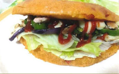 トマトパンのサンドイッチの写真