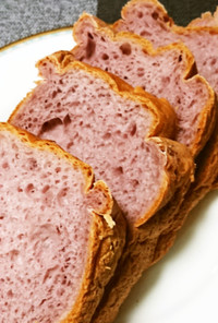 紫芋のパウダー入り米粉パン