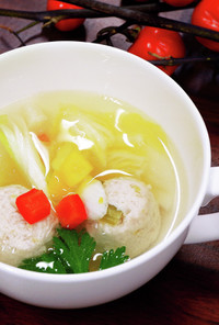 岩下の新生姜入り白菜漬の鶏団子スープ