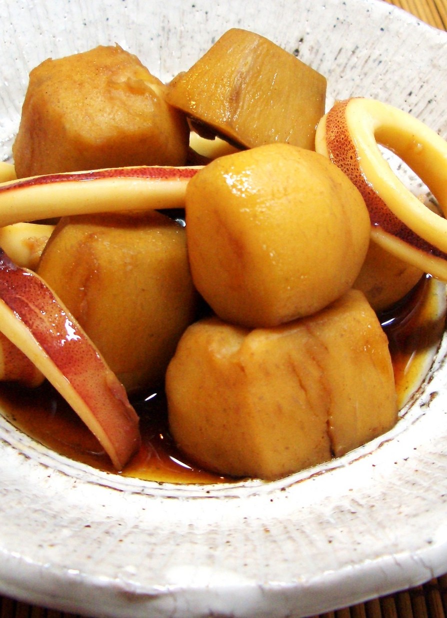 しっかり味の里芋とイカの煮物♡の画像