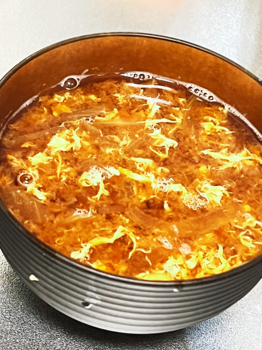 栄養満点・玉ねぎと卵の赤味噌汁の画像