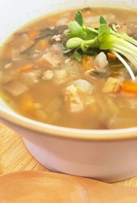 生姜ともち麦7種の野菜たっぷり和風スープ