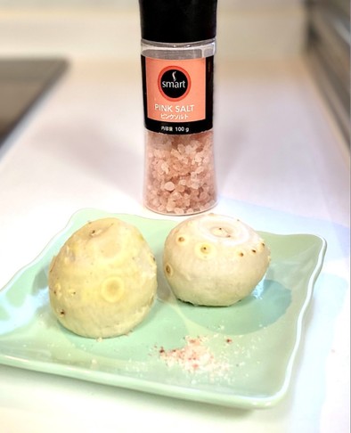 レンチン里芋をシンプルに粗塩で！の写真