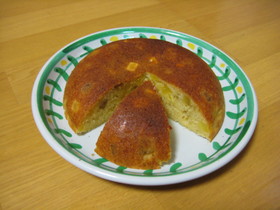 炊飯器とHMでふっくらサツマイモケーキ。