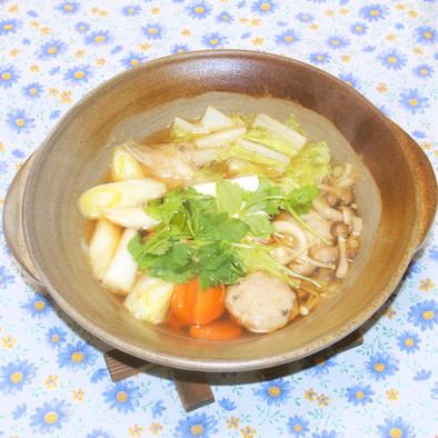 【ひとり鍋】鶏つくねの生姜土鍋の写真