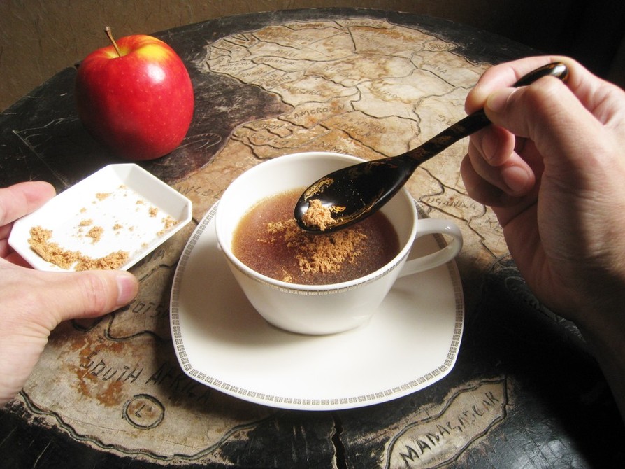 紅茶 with りんごの皮砂糖の画像