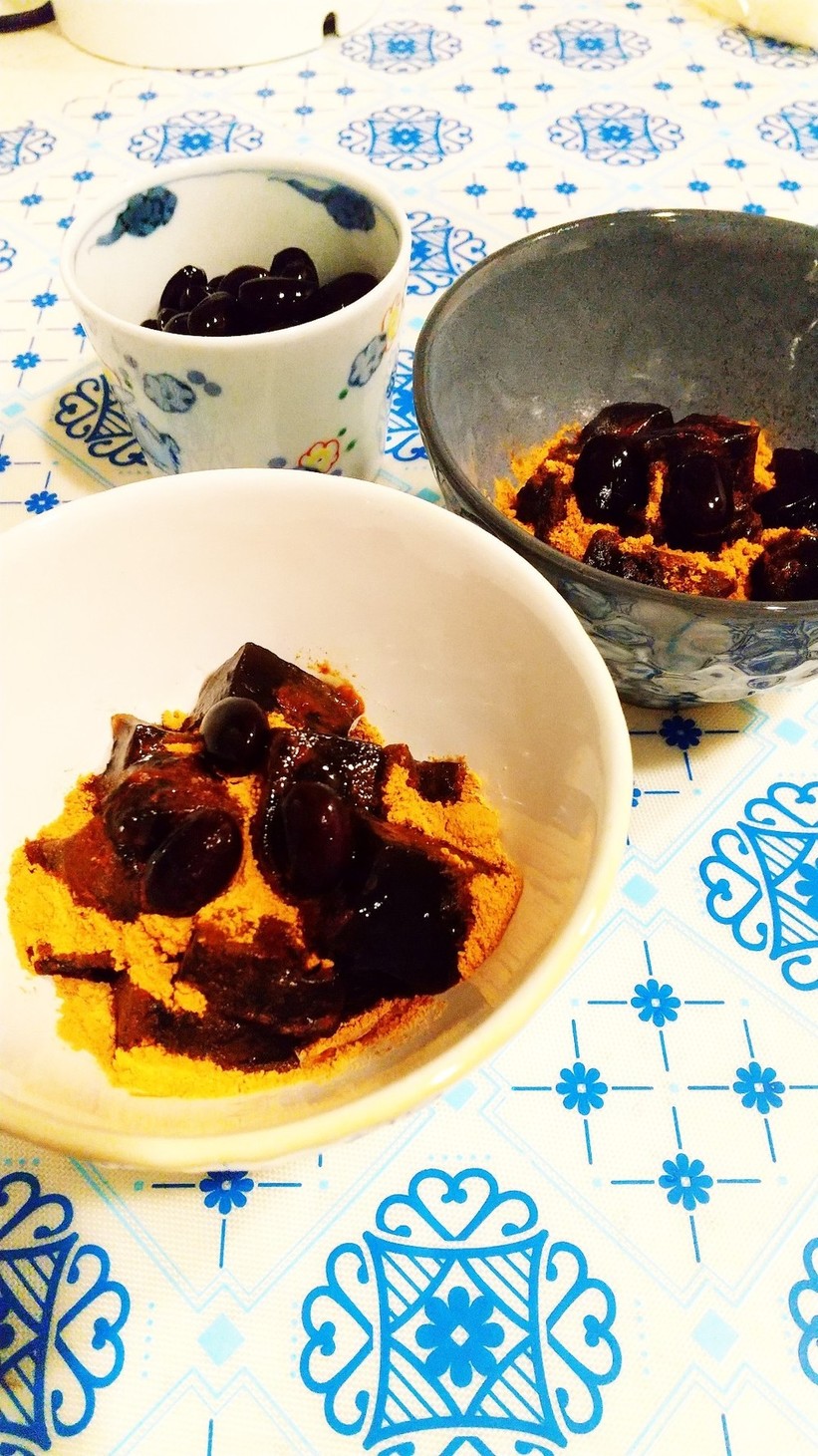 黒豆の煮汁活用☆片栗粉で黒わらび餅の画像