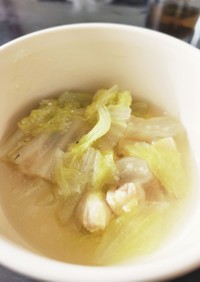 白菜と鶏モモ肉のスープ