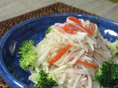 オイマヨde大根とカニかまのサラダの写真