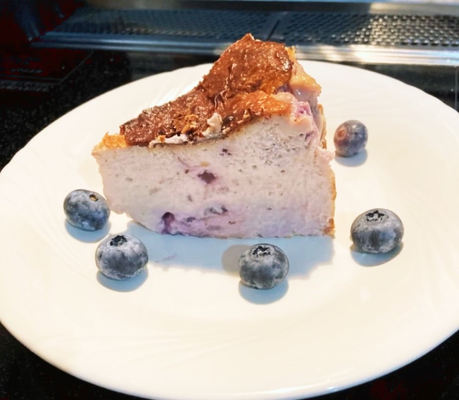 ブルーベリーバスクチーズケーキの画像