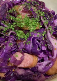 紫キャベツとソーセージのマスタード炒め
