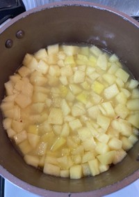 親子で食べるりんごとさつま芋のトロトロ煮