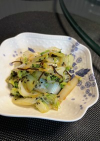 白菜とセロリの葉の炒め物